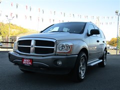 A 2005 Dodge Durango SLT