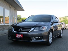 A 2015 Honda Accord EX