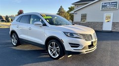 A 2017 Lincoln MKC RESERVE