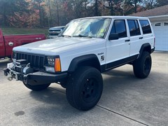 A 1996 Jeep Cherokee SE